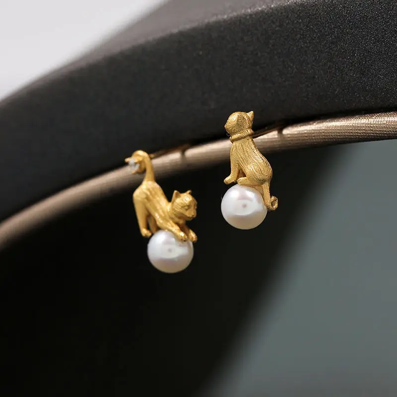 Vintage Golden Pearl Cat Earrings