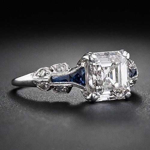 Brilliant Minimalistic Vintage Ring in Blue and Silver