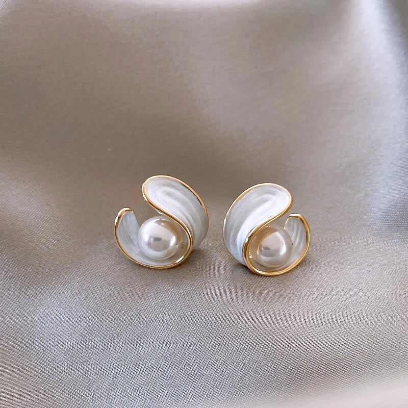 Luxurious White Opal Earrings with Pearls in Golden Color