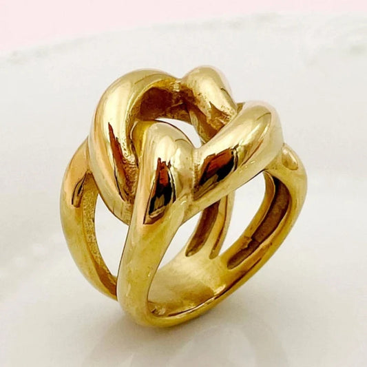 Golden Color Knotted Ring