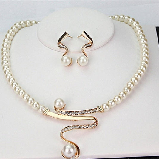 Vintage Pearl Necklace & Earrings Set