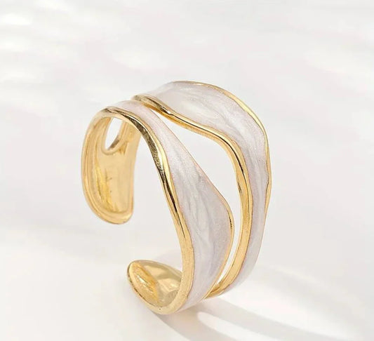 Wwhite Golden Color Ring